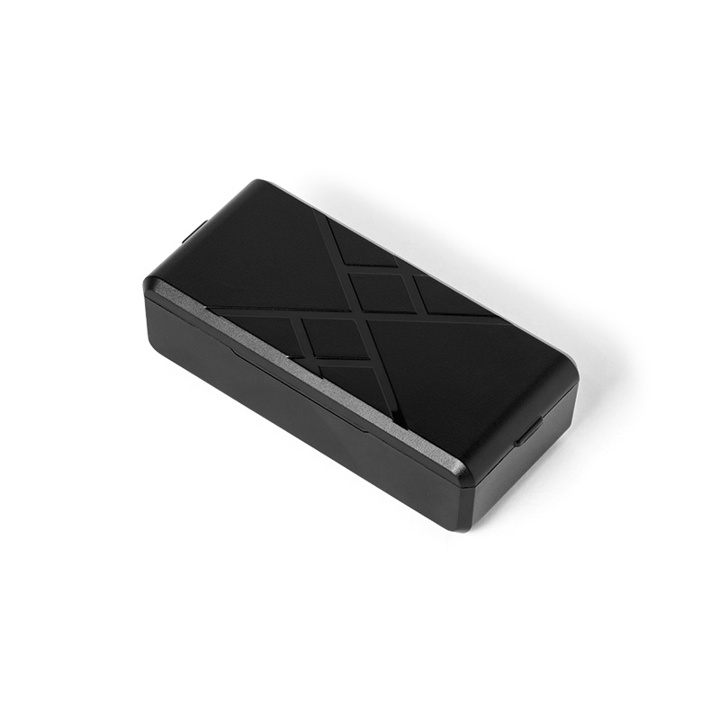 超长待机⻋载定位终端AG15